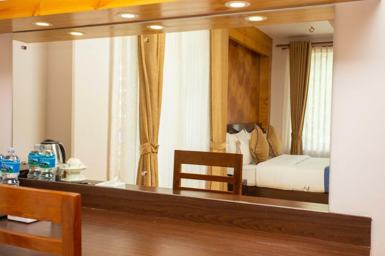 Hotel Lake Paradise Pokhara Eksteriør bilde